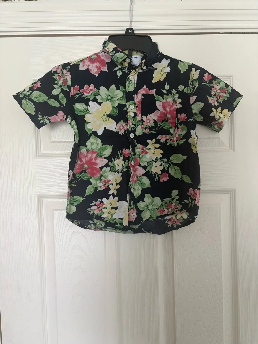 Old Navy Black Floral Short-Sleeve Button-Down Shirt with Pink & Yellow Blooms